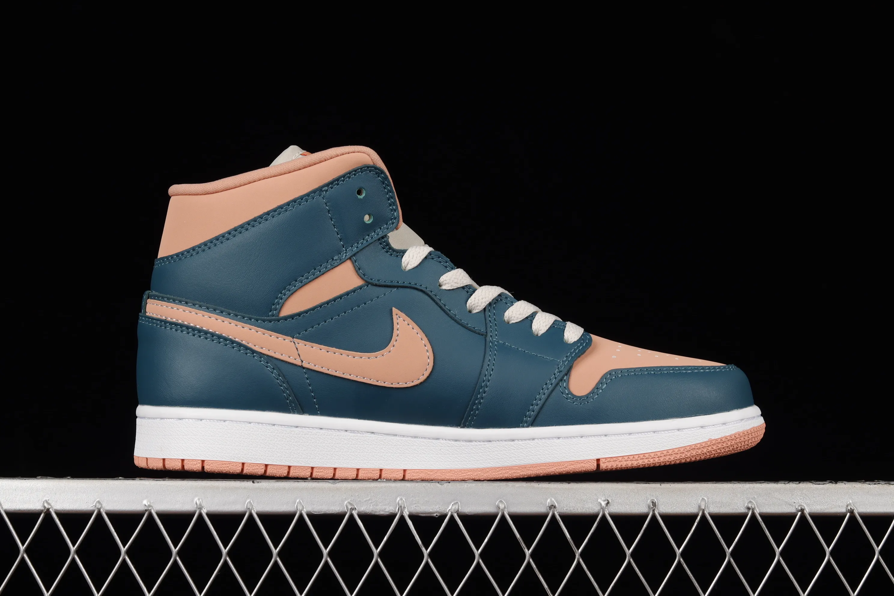All categories Air Jordan Jordan series basketball shoes Air Jordan 1 Mid G version pure original Air Jordan AJ1 Mid "Blue Mint" AJ1 Joe 1 blue orange mid-top basketball shoes BQ6472-308